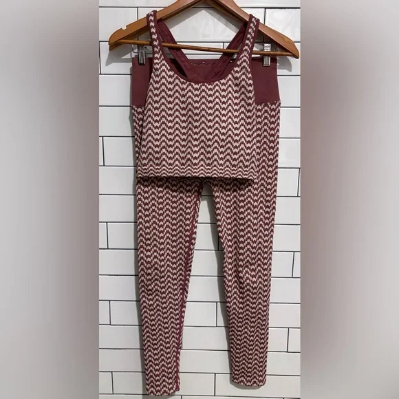 SPIRITUAL GANGSTER ATHENA JACQUARD SEAMLESS CROP TANK & LEGGINGS 2pc Set - Picture 8 of 15